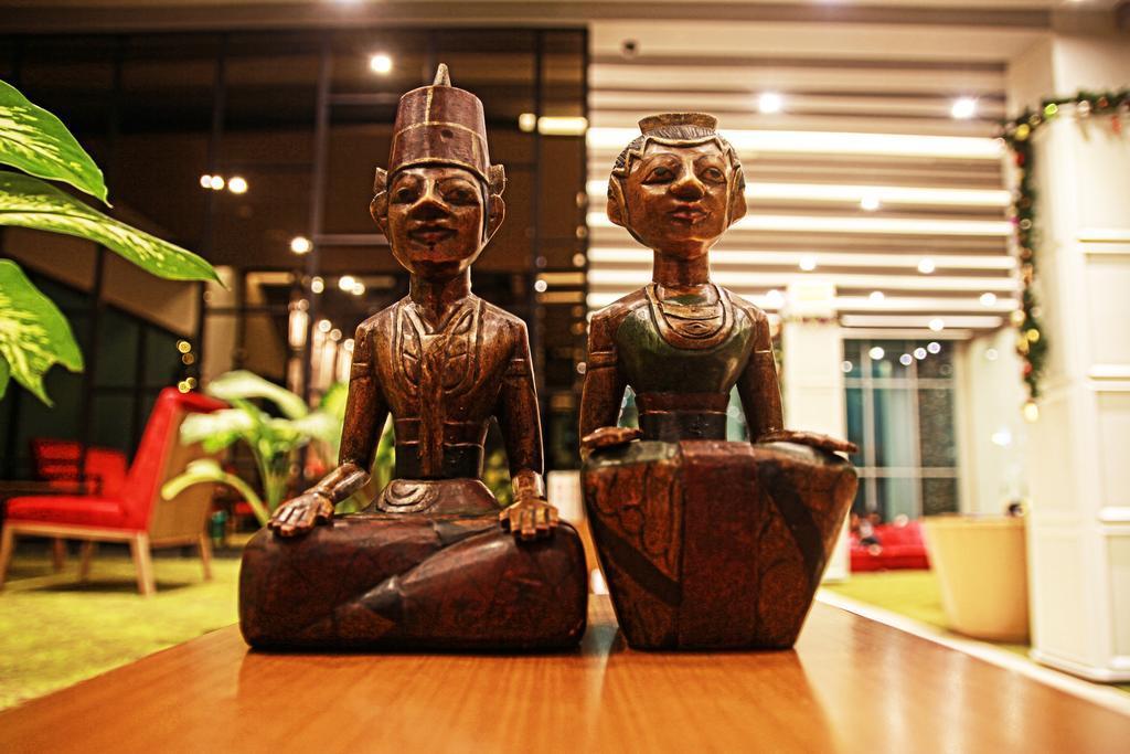 Sparks Life Jakarta, Artotel Curated Luaran gambar