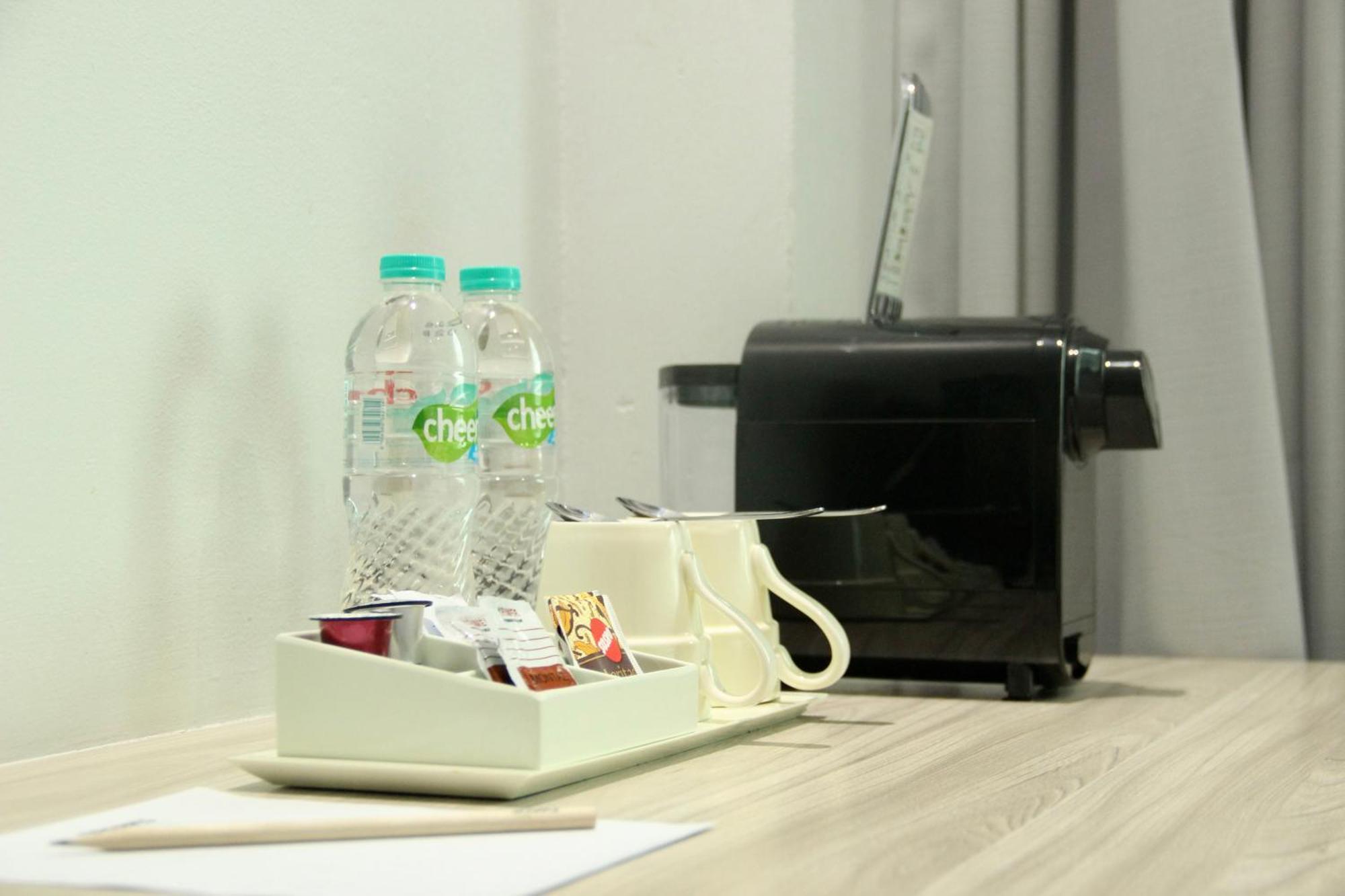 Sparks Life Jakarta, Artotel Curated Luaran gambar